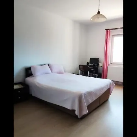 Golkoy Denize On Metre Vila